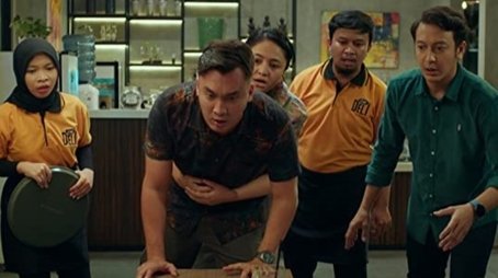 JALAN DI TEMPAT (2023) - Episode 4 poster and promotional image