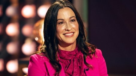 Alanis Morissette (2023) - Episode 4 poster and promotional image