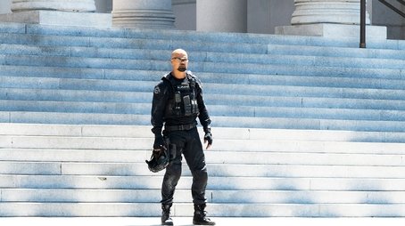 S.W.A.T.: Força de Intervenção223