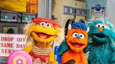 Dinosaur in the Laundromat (2019) - Episode 22 poster and promotional image