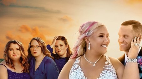 Mama June: Family Crisis (2017) poster