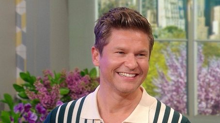 Co-Host David Burtka Brings The Party All Hour Long + Rach's 30-Minute Shrimp Scampi (2019) - Episode 125 poster and promotional image