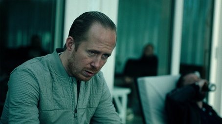 De Koning Is Dood, Leve De Koning (2023) - Episode 2 poster and promotional image