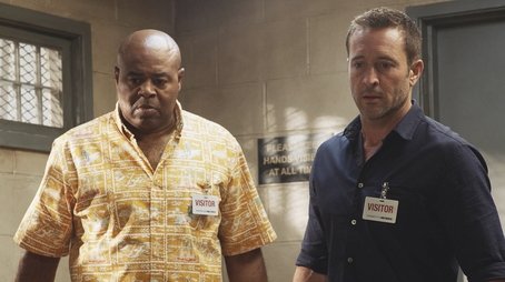 Hoʻopio ʻia e ka noho aliʻi a ka ua (Made Prisoner by the Reign of the Rain) (2019) - Episode 15 poster and promotional image