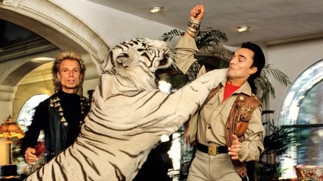 Siegfried & Roy: The Tiger Attack Pt. 1 (2020) - Episode 5 poster and promotional image