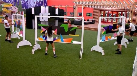 HOH Competition (2013) - Episode 24 poster and promotional image