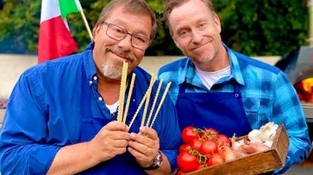 Pasta Selv (2023) - Episode 1 poster and promotional image