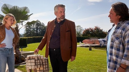 Jeder will Mai (2021) - Episode 3 poster and promotional image