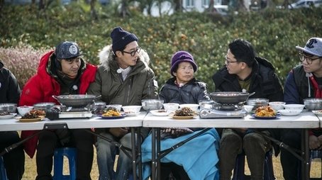 End of Year Special in Jeju (2) (2014) - Episode 374 poster and promotional image