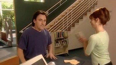 À la bibliothèque - Au zoo - La réconciliation (2000) - Episode 7 poster and promotional image