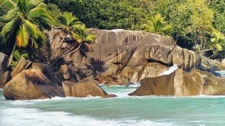 Seychelles: Jewels of a Lost Continent (2000) - Episode 8 poster and promotional image