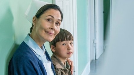 Dem og os (2021) - Episode 2 poster and promotional image