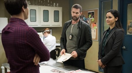 Det. Dave Majors (2015) - Episode 21 poster and promotional image