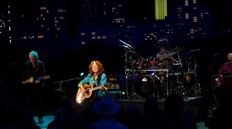 Bonnie Raitt (2024) - Episode 13 poster and promotional image