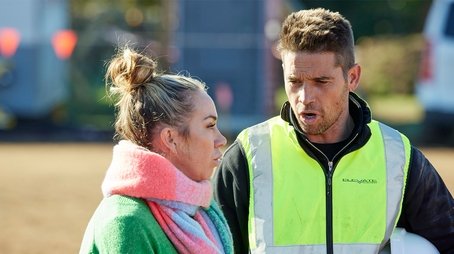 Master Bedroom & Walk in Robe Week (1) (2022) - Episode 14 poster and promotional image