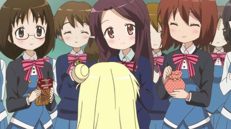 きんいろモザイク Сезон 1