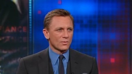 Daniel Craig (2009) - Episode 6 poster and promotional image