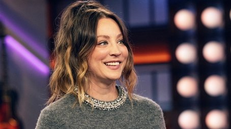 Kaley Cuoco, Xolo Maridueña (2024) - Episode 45 poster and promotional image