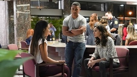 Eʻao luʻau a kualima (Offer Young Taro Leaves To) (2019) - Episode 17 poster and promotional image