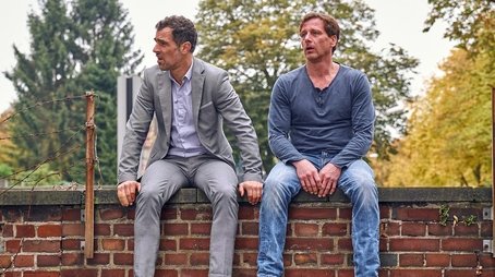 40.000 Gründe, die Eier in die Hand zu nehmen, anstatt sie zu schaukeln! (2017) - Episode 7 poster and promotional image