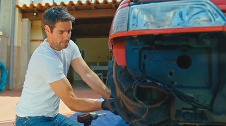 Peugeot 405 (2023) - Episode 10 poster and promotional image
