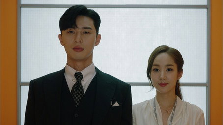 Mi a baja Kim titkárnőnek? Évad 1