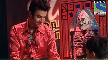 Jaadugar Qatil Part 1 (2013) - Episode 216 poster and promotional image
