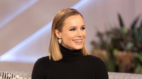 Kristen Bell, Quinta Brunson (2022) - Episode 93 poster and promotional image