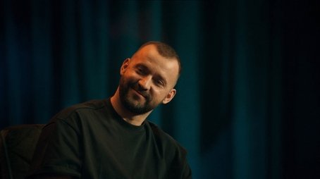 Hair transplant, the Forbes list and Bely's self-esteem (2020) - Episode 1 poster and promotional image