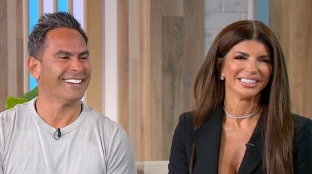 Teresa Giudice, Louie Ruelas (2023) - Episode 142 poster and promotional image
