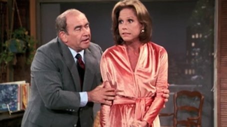 Lou's Army Reunion (1977) - Episode 15 poster and promotional image