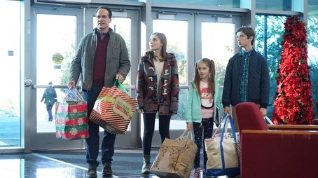 Blue Christmas (2017) - Episode 10 poster and promotional image