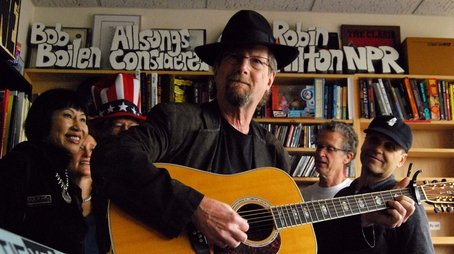 Roger McGuinn With Amy Tan, Dave Barry And More: Authors At The Tiny Desk (2010) - Episode 22 poster and promotional image