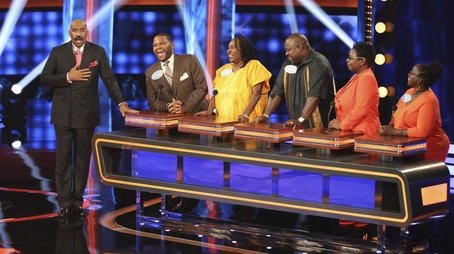 Anthony Anderson vs. Toni Braxton; Monica Potter vs. Curtis Stone (2015) - Episode 1 poster and promotional image
