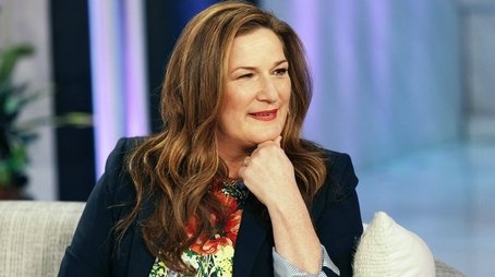 Ana Gasteyer, Phil Dunster, Devon Gilfillian (2023) - Episode 131 poster and promotional image