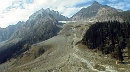 Episode 10 (2001) - Episode 10 poster and promotional image