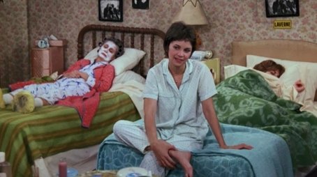 Laverne and Shirley Move In (1978) - Episode 11 poster and promotional image