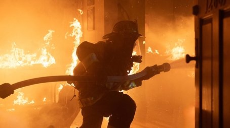 Imagem Chicago Fire: Heróis Contra o Fogo (13x18) 16 abril 2025