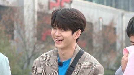 Idol versus Running Man, Center's Dignity (2020) - Episode 496 poster and promotional image