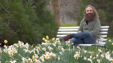 Episode 33 Daffodils, Aged Care, Brutalist & Variegation (2022) - Episode 33 poster and promotional image