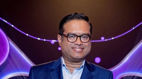 Paul Sinha's TV Showdown (2021) poster