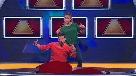 Nick Lachey vs. Vanessa Lachey and Gayle King vs. Terrell Owens (2018) - Episode 8 poster and promotional image
