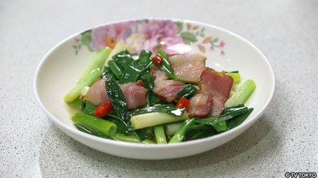 Sauteed Samxing Green Onions with Meat and Deep Fried Pork with Red Yeast of Luodong, Yilan County, Taiwan (2015) - Episode 4 poster and promotional image