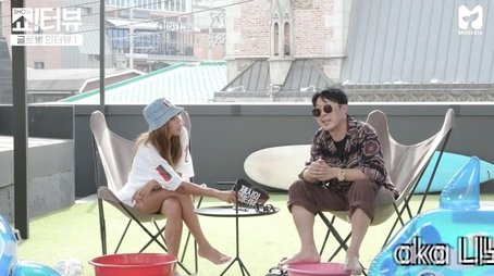 Jessi X Haha chemistry they have not shown on Running Man (2020) - Episode 7 poster and promotional image