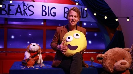 Tom Odell - The Bear, The Piano, The Dog and The Fiddle (2019) - Episode 708 poster and promotional image