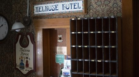 Melrose Hotel (2019) - Episode 4 poster and promotional image