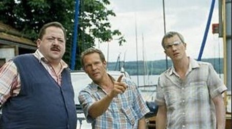 Petri Heil (2003) - Episode 11 poster and promotional image