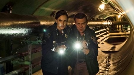 The Fugitive (1) (2017) - Episode 11 poster and promotional image