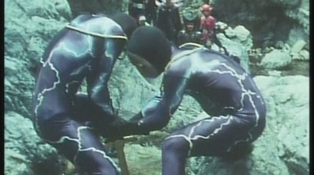 宇宙刑事シャリバン Сезон 1