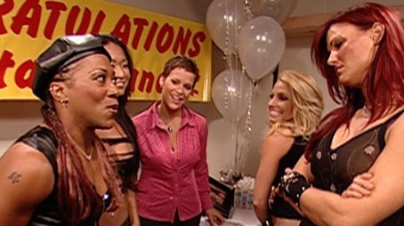 RAW 586 (2004) - Episode 33 poster and promotional image